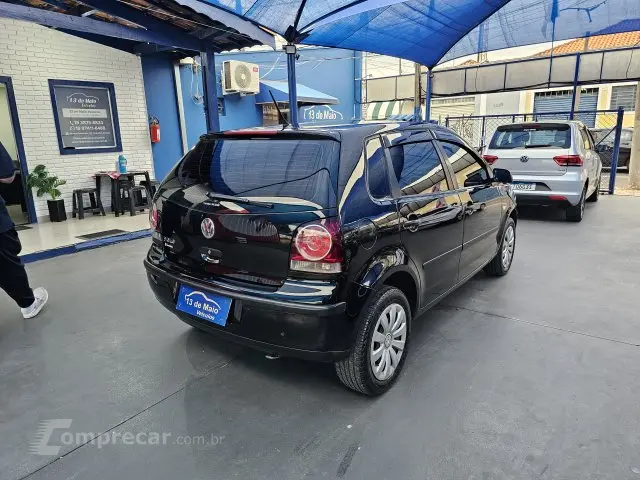 POLO - 1.6 MI 8V E- 4P MANUAL