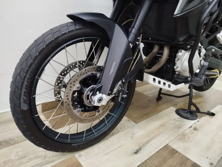 F850 GS TRIPLE BLACK