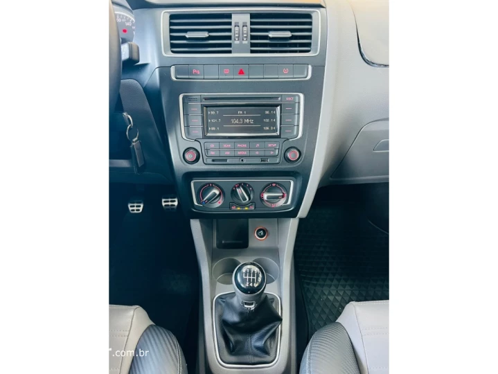 FOX 1.6 MI HIGHLINE 8V FLEX 4P MANUAL