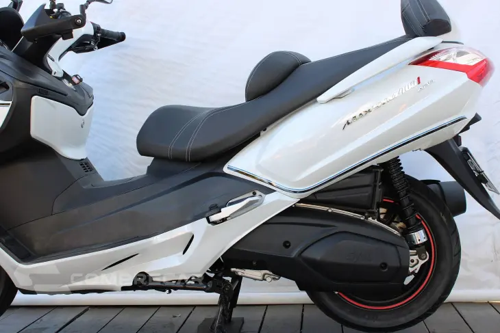 DAFRA MAXSYM 400i