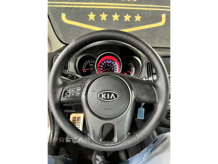 CERATO 1.6 E.213 SEDAN 16V GASOLINA 4P MANUAL