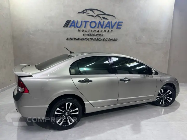 Civic 1.8 16V 4P FLEX LXS AUTOMÁTICO