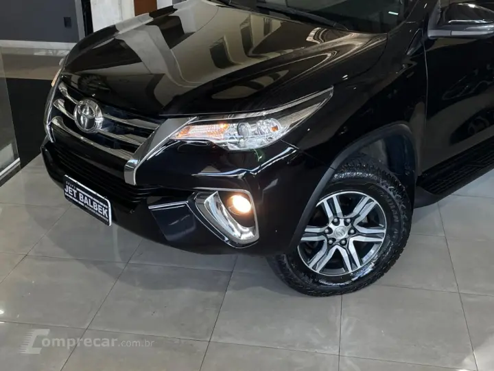 HILUX SW4 2.7 SRV 7 LUGARES 4X2 16V FLEX 4P AUTOMÁTICO