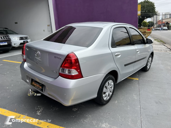 ETIOS 1.5 XS Sedan 16V