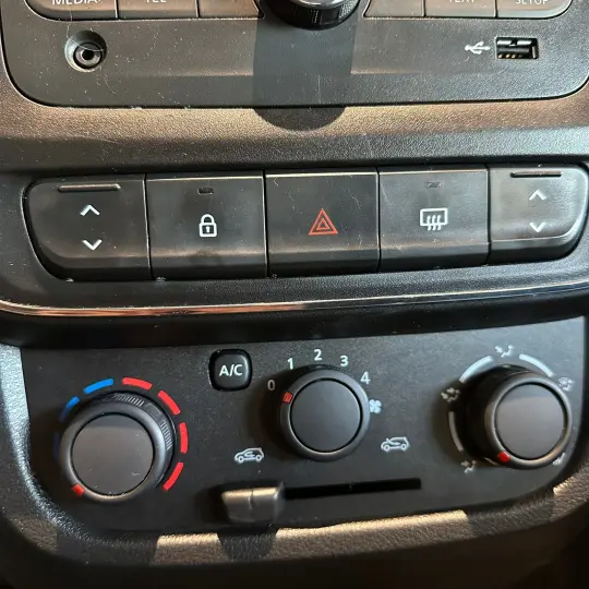 Kwid KWID Zen 1.0 Flex 12V 5p Mec.