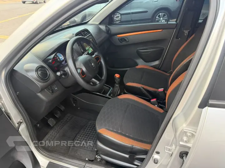 KWID OUTSIDER 1.0 Flex 12V 5p Mec.