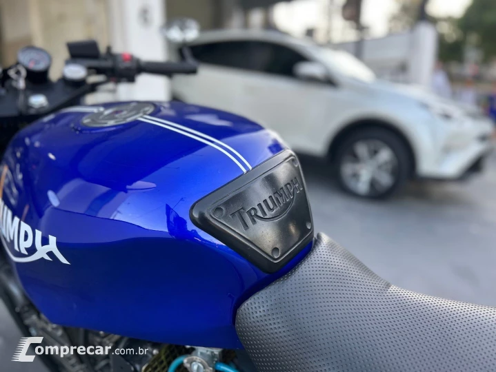 Trophy 1200