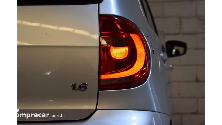 FOX - 1.6 MI 8V 4P MANUAL