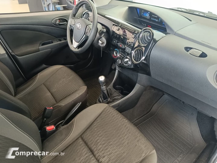 ETIOS 1.5 X PLUS SEDAN 16V MANUAL