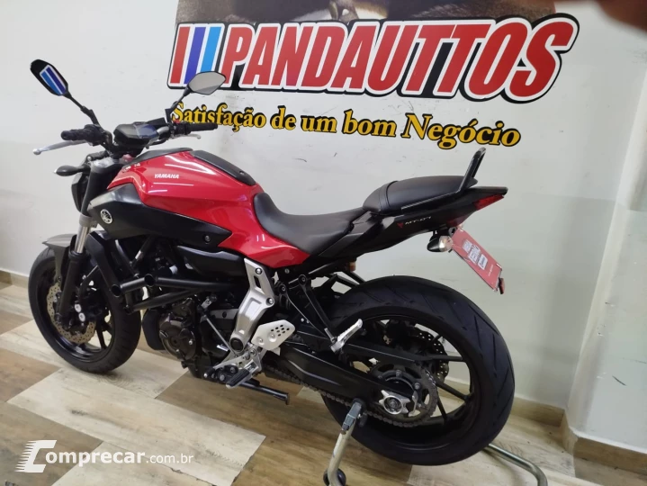 MT-07 700 cc