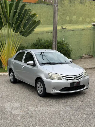 ETIOS 1.5 X Plus Sedan 16V