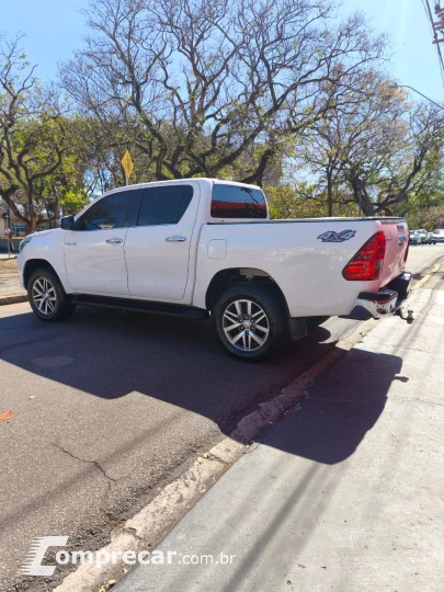 Hilux Caminhonete 2.8 16V SRX 4X4 DIESEL CABINE DUPLA AUTOMÁ