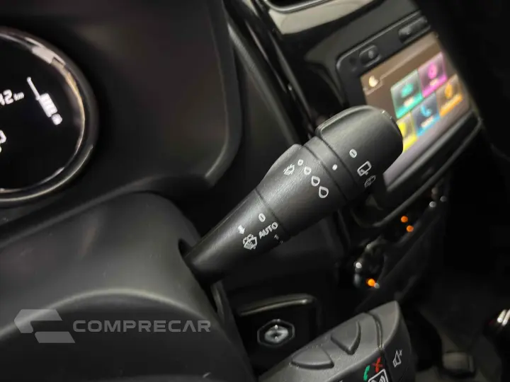 SANDERO 1.6 16V SCE FLEX STEPWAY ICONIC X-TRONIC