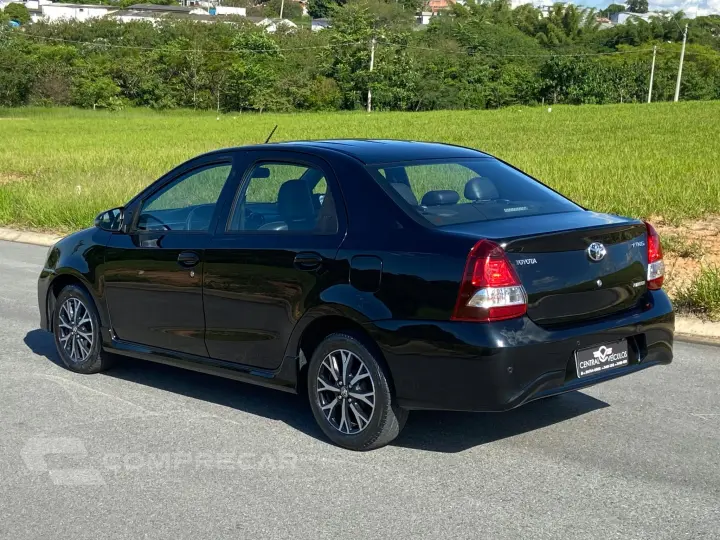 ETIOS 1.5 Platinum Sedan 16V