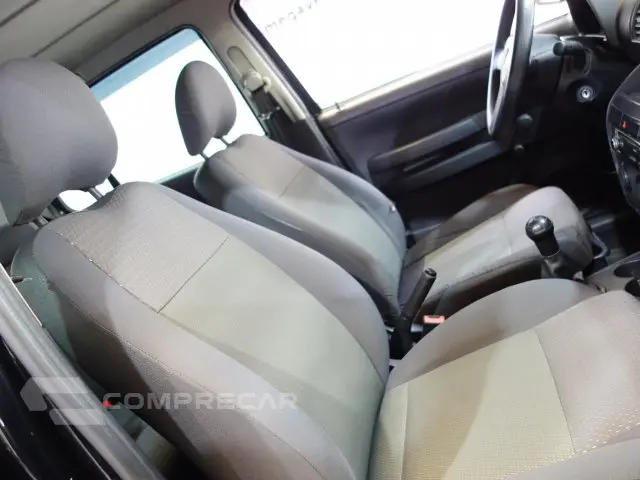 FOX - 1.0 MI 8V 4P MANUAL