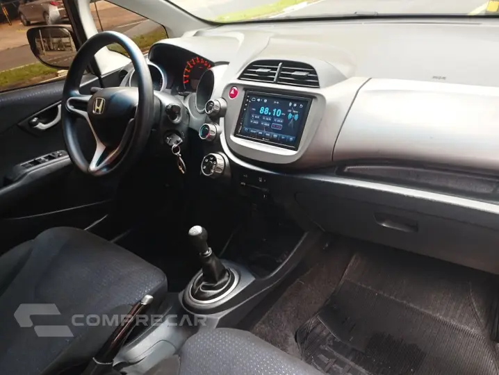 Fit 1.4 16V 4P LX FLEX