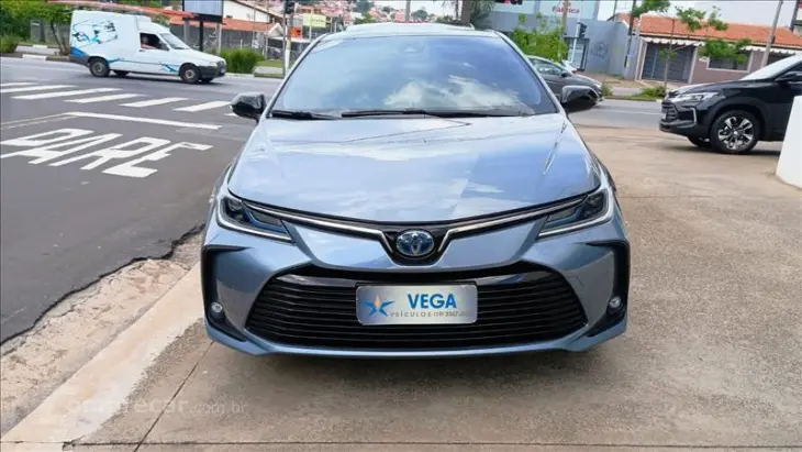 COROLLA 1.8 VVT-I Hybrid Altis Premium