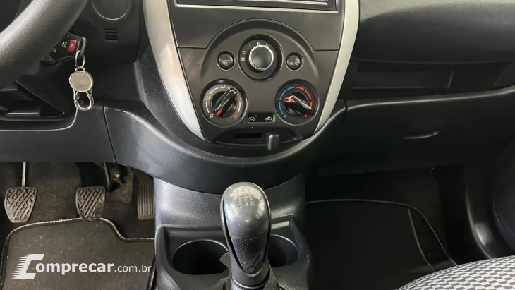 VERSA SV 1.6 16V FlexStart 4p Mec.