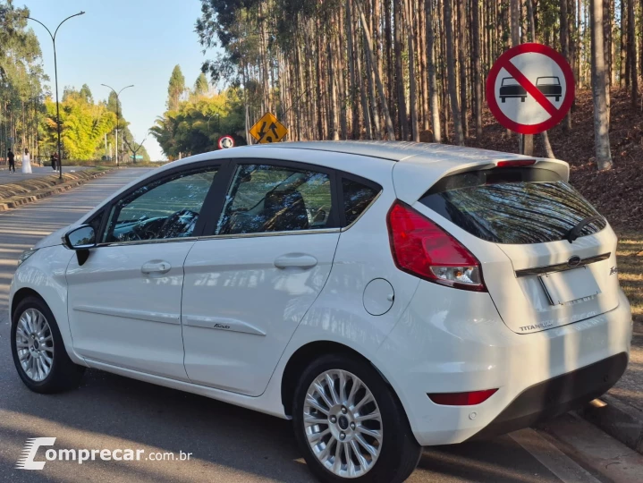 FIESTA 1.6 Titanium Hatch 16V