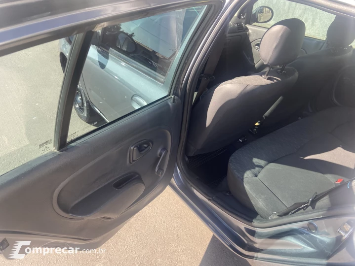 CLIO 1.0 Expression 8V