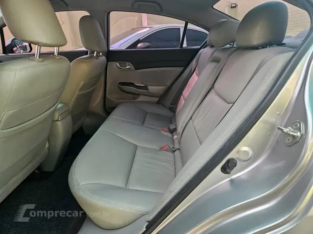 CIVIC - 1.8 LXS 16V 4P AUTOMÁTICO