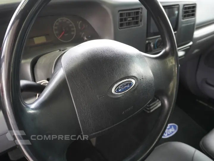 F-250 3.9 XLT 4X2 CS DIESEL 2P MANUAL