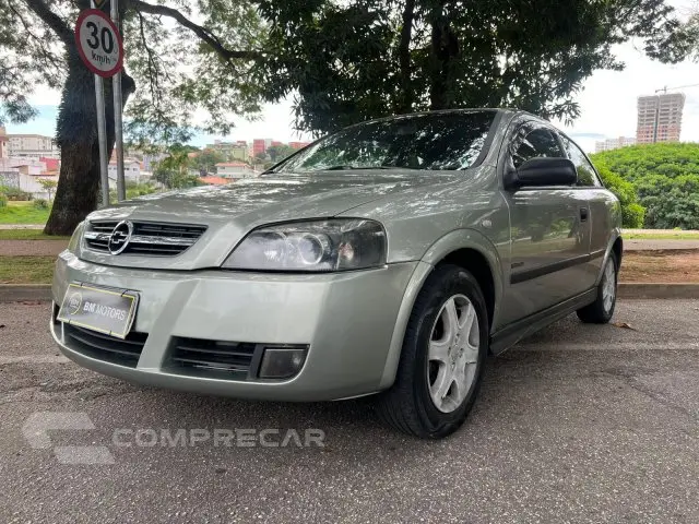 ASTRA HATCH - 2.0 MPFI ADVANTAGE 8V 2P MANUAL
