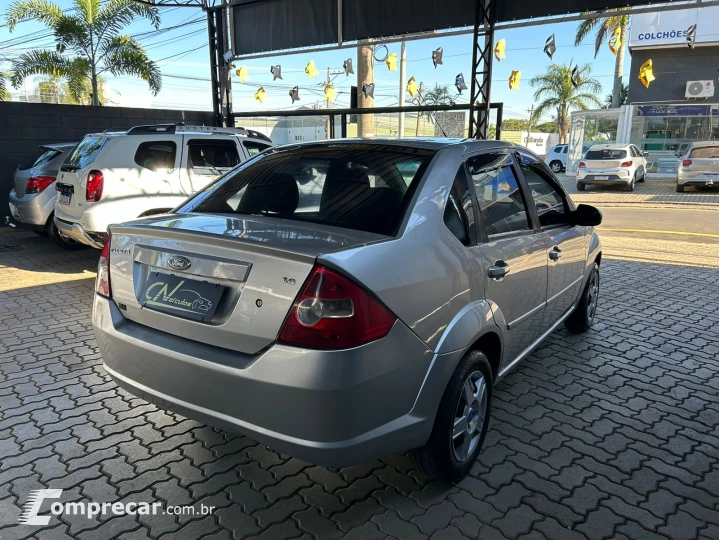 FIESTA 1.6 MPI Class Sedan 8V