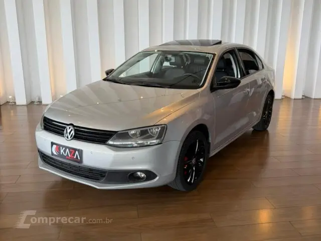 JETTA - 2.0 COMFORTLINE 4P MANUAL