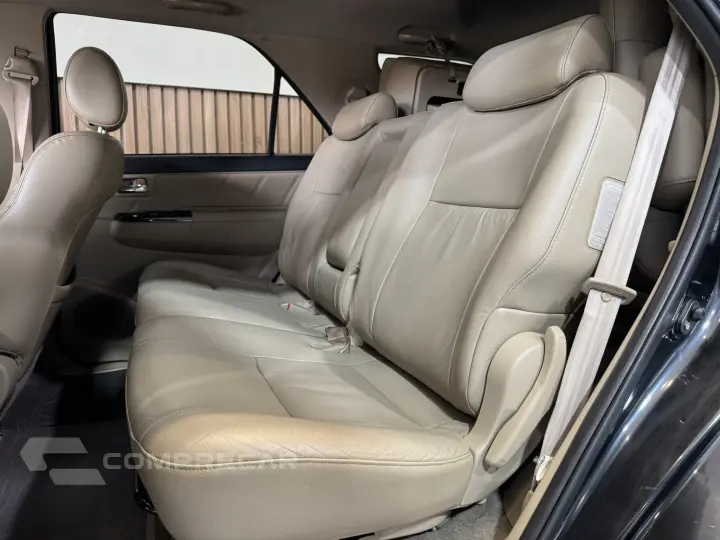 HILUX SW4 3.0 SRV 4X4 7 LUGARES 16V TURBO INTERCOOLER DIESEL