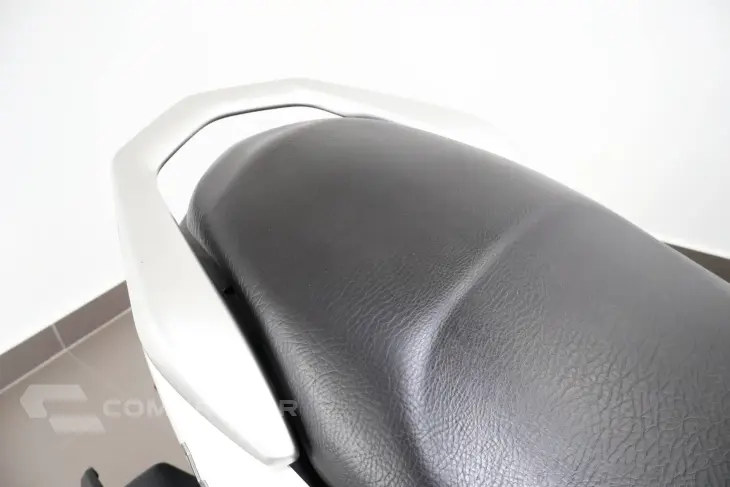 NMAX 160 ABS