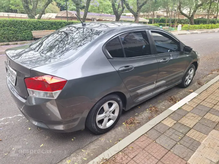 CITY 1.5 LX Sedan 16V