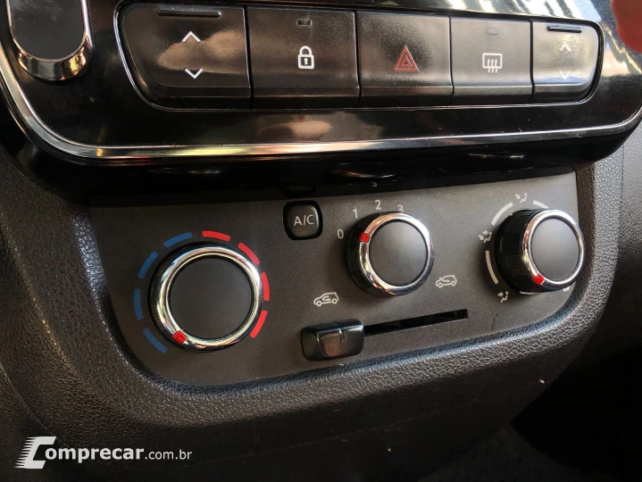 Kwid 1.0 12V Sce Flex Outsider Manual