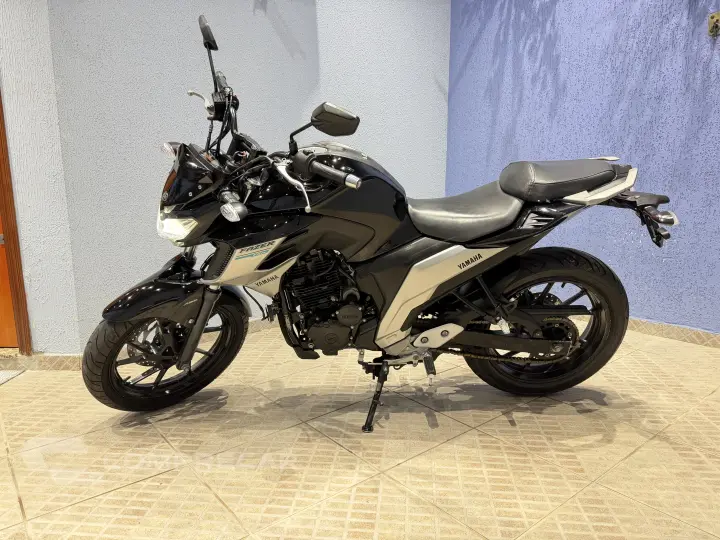 Fazer 250 FZ25