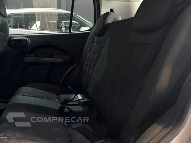UNO - 1.0 VIVACE 8V 4P MANUAL