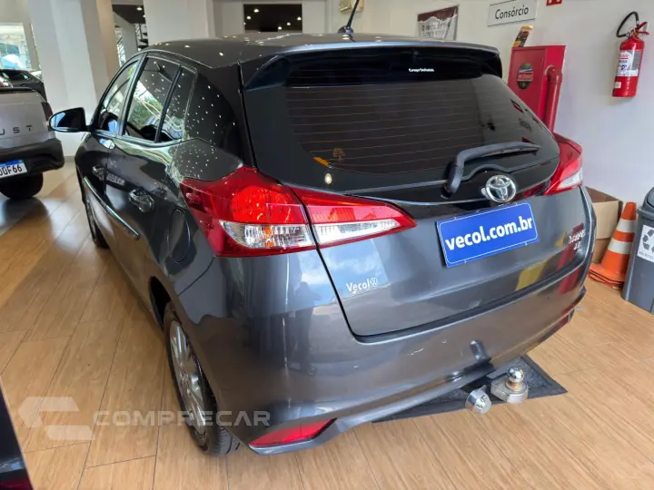 Yaris Hatch 1.5 16V 4P FLEX XLS CONNECT MULTIDRIVE AUTOMÁTIC
