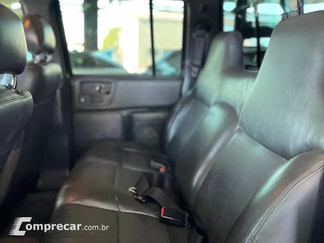 S10 - 2.4 MPFI EXECUTIVE 4X2 CD 8V 4P MANUAL