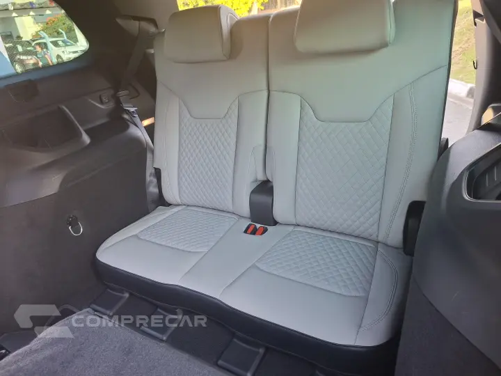 COMMANDER 1.3 T270 Turbo Limited