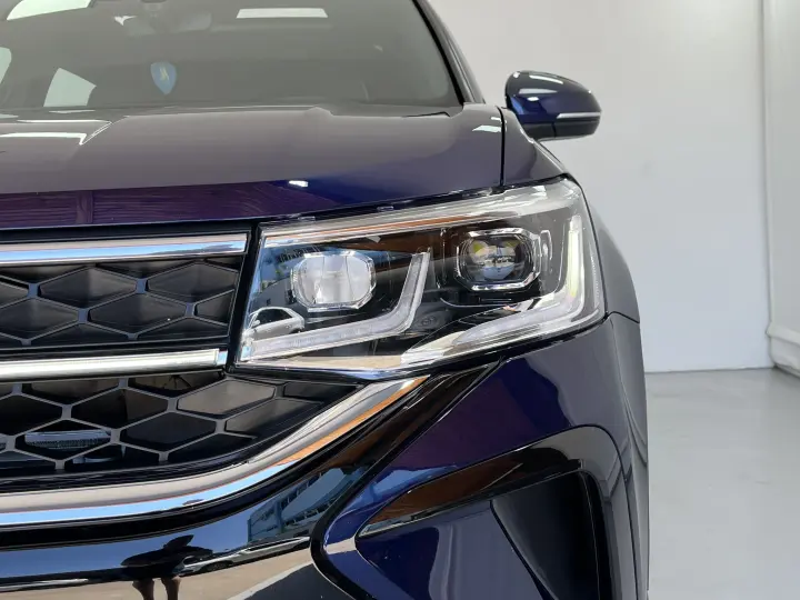 TAOS 1.4 250 TSI Highline