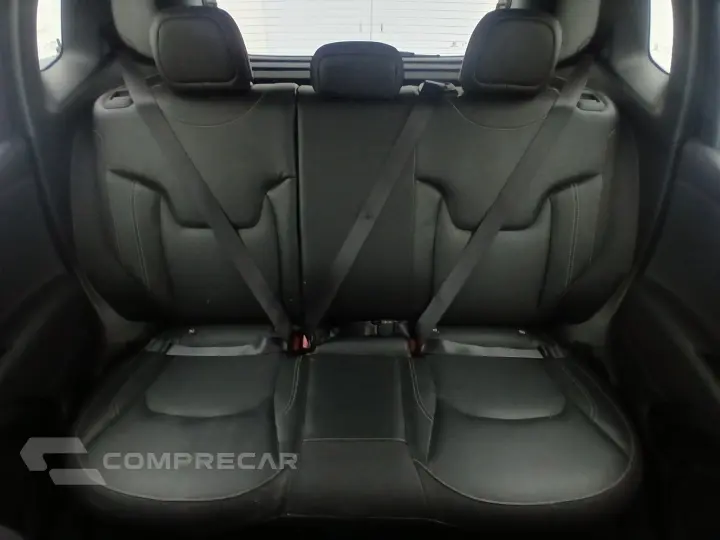 RENEGADE 1.3 T270 TURBO FLEX LONGITUDE AT6