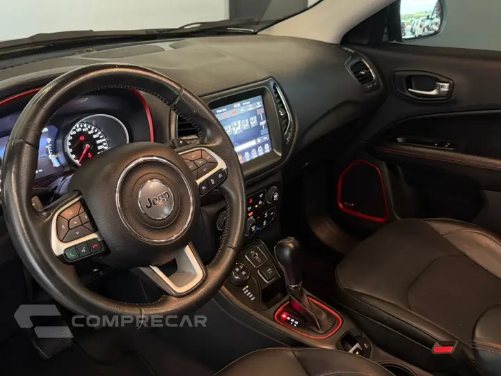 COMPASS 2.0 16V DIESEL TRAILHAWK 4X4 AUTOMÁTICO