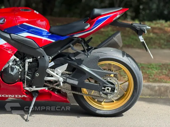 CBR 1000RR-R Fireblade SP