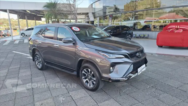 HILUX SW4 2.8 D-4D TURBO DIESEL SRX PLATINUM 7L 4