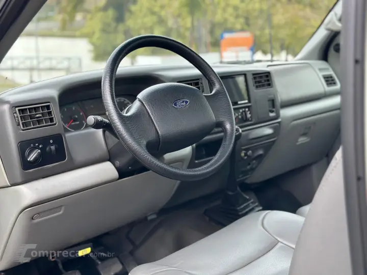 F-250 3.9 XL MAX POWER 4X2 CD DIESEL 4P MANUAL