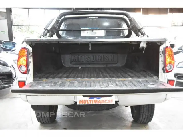 L200 TRITON - 2.4 HLS 4X2 CD 16V 4P MANUAL