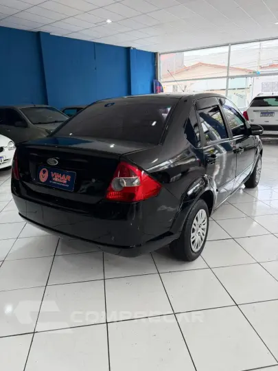 FIESTA 1.6 MPI Class Sedan 8V