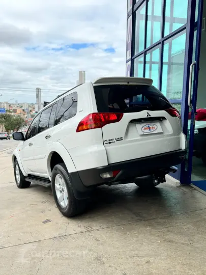 Pajero DAKAR 3.2 4x4 T.I. Dies. 5p Aut.