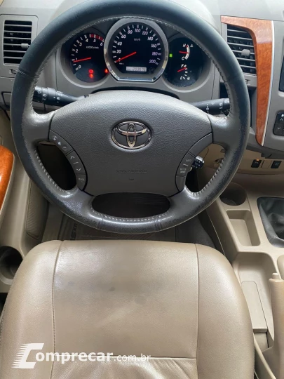 Hilux SW4 3.0 16V 4P SRV 4X4 7 LUGARES TURBO DIESEL AUTOMÁTI