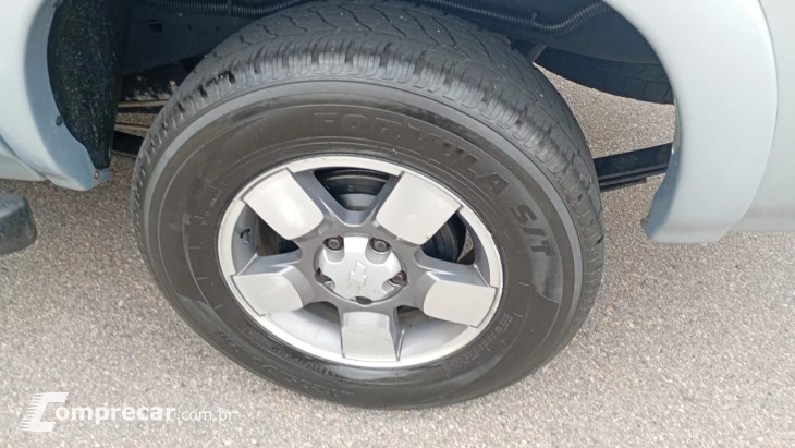 S10 2.4 MPFI Executive 4X2 CD 8V