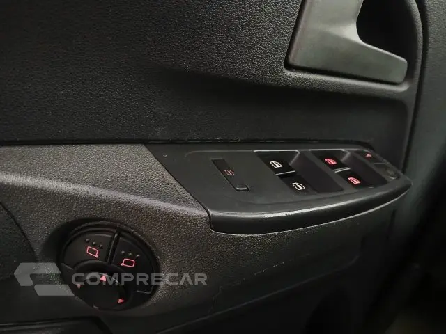 FOX - 1.0 MI 8V 4P MANUAL
